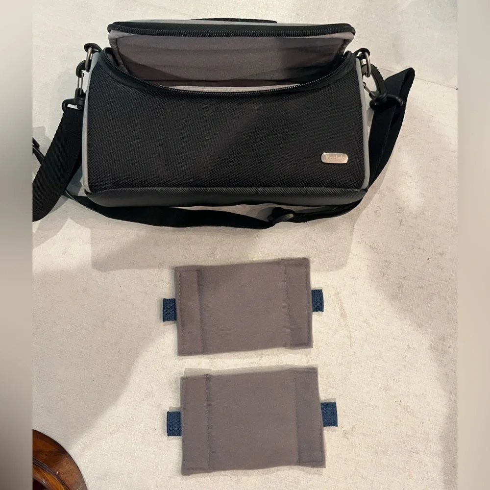 Vintage Y2K style Kodak camera, lense, accessories case bag. GUC!